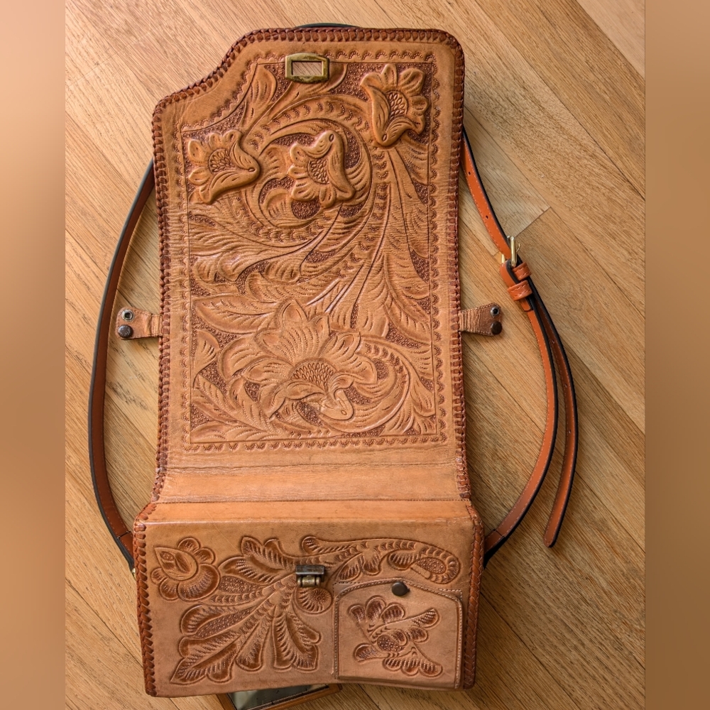 Really Cool 70s Mexican Leather Reversible Purse - Picture 5 of 7